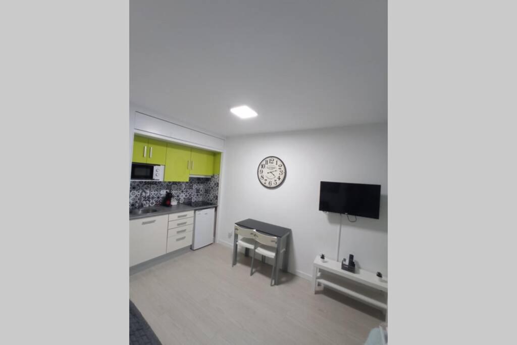 Apartamento Con Piscina A 2 Minutos De La Playa!!! Lloret de Mar Bagian luar foto