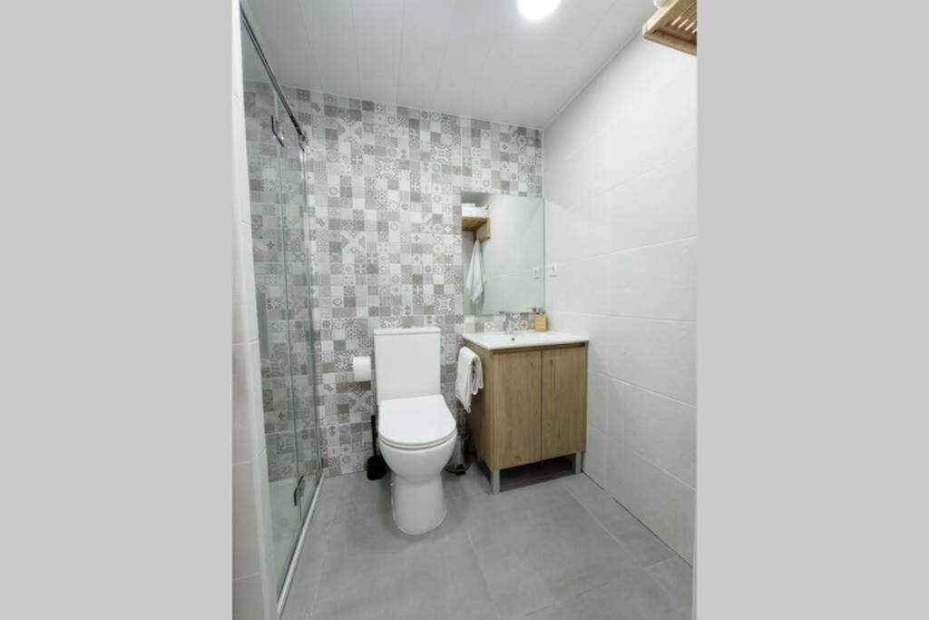 Apartamento Con Piscina A 2 Minutos De La Playa!!! Lloret de Mar Bagian luar foto